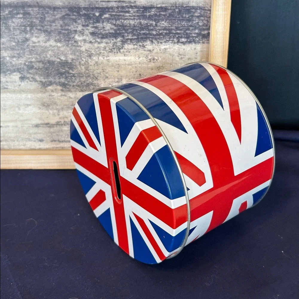 Coin bank Round can with slit in top Union Jack Money bank British flag can